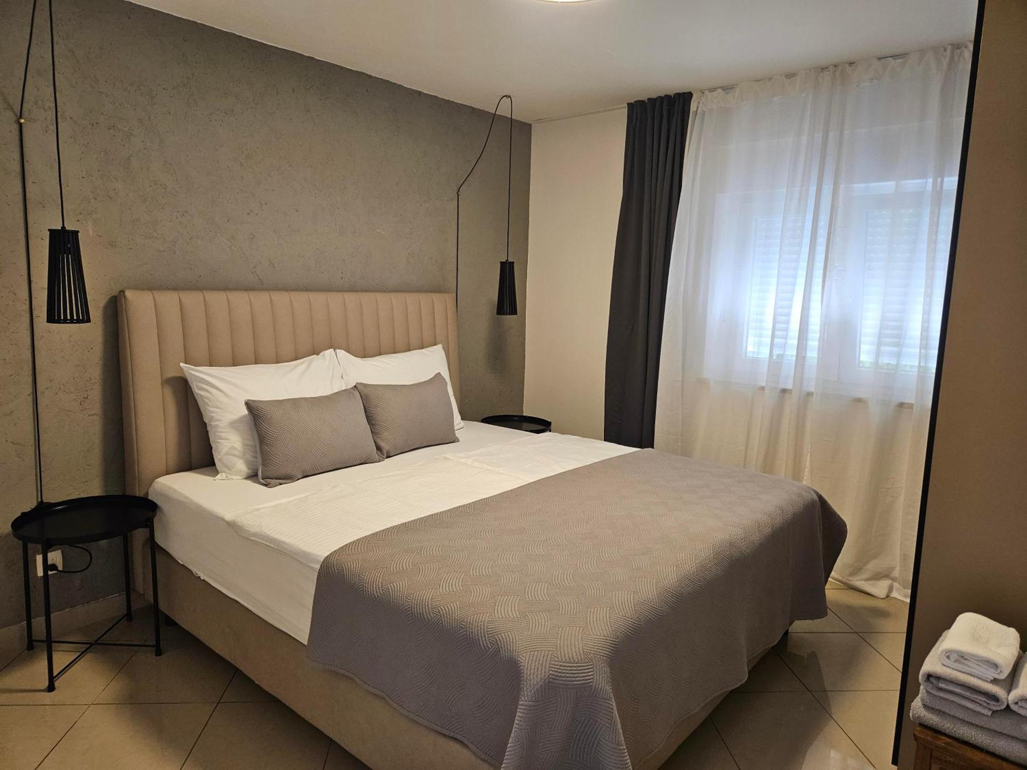 Apartments Lacrima Шіло Екстер'єр фото